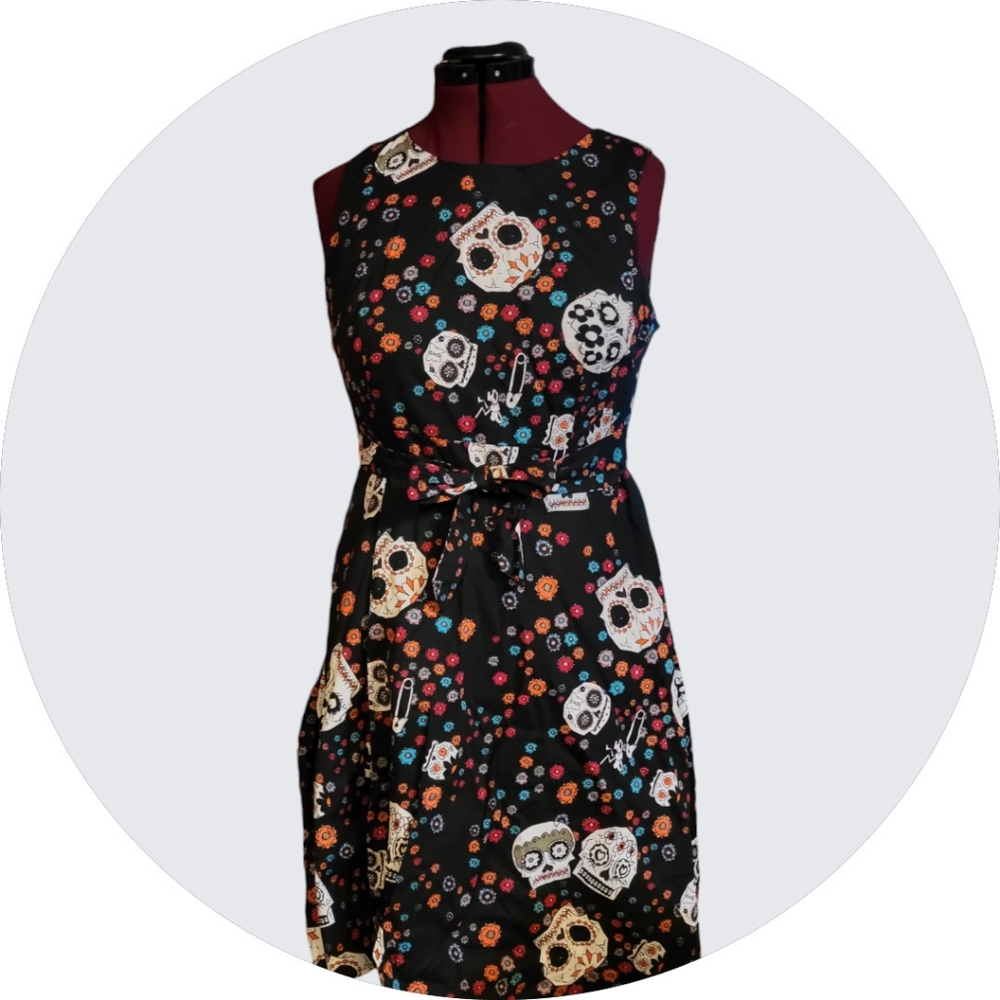 Owin, sleeveless dress, sugar skull and flower print, vintage style, midi length